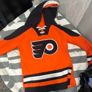 Boys Philadelphia flyers hoodie.